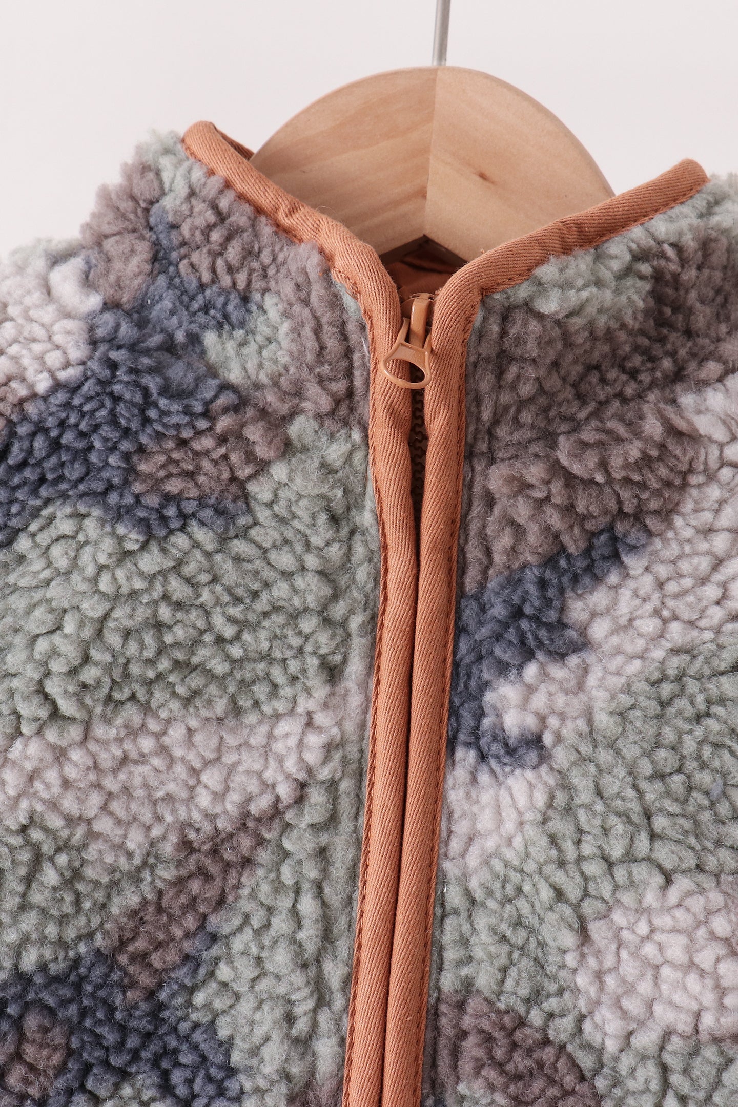 Neutral camouflage fleece jacket